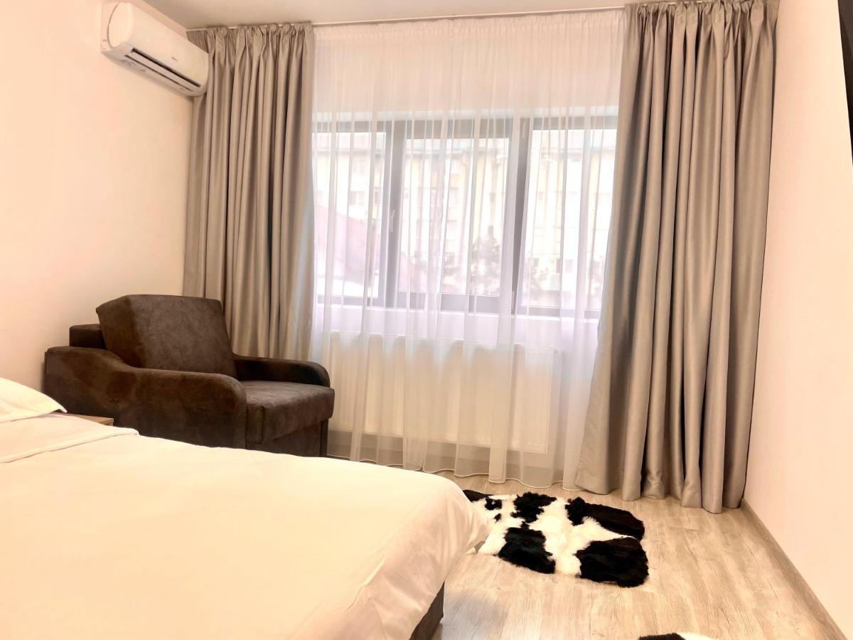Cleopatra 3 Apartment Ipotesti  ภายนอก รูปภาพ