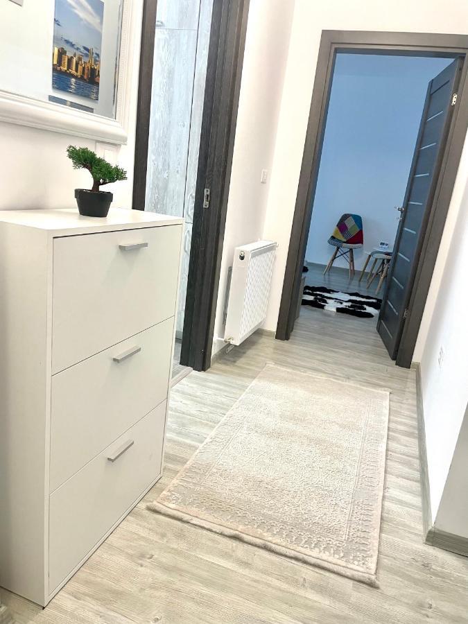 Cleopatra 3 Apartment Ipotesti  ภายนอก รูปภาพ