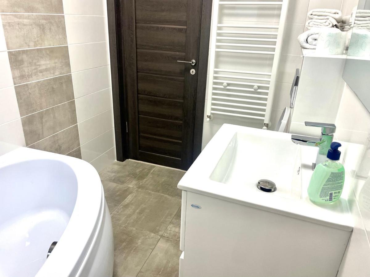 Cleopatra 3 Apartment Ipotesti  ภายนอก รูปภาพ