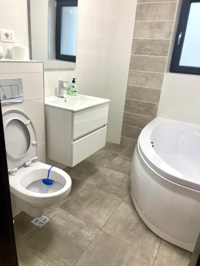 Cleopatra 3 Apartment Ipotesti  ภายนอก รูปภาพ